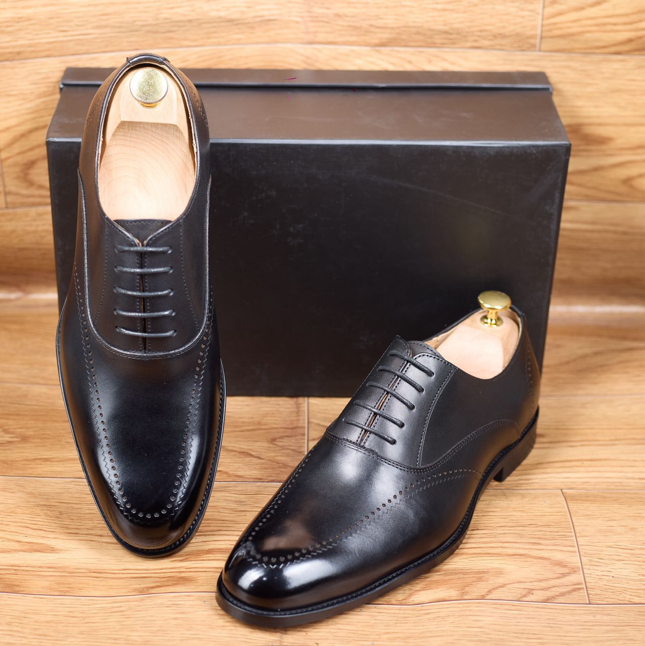 Souliers Richelieu (Oxfords) pour homme en cuir lisse noir