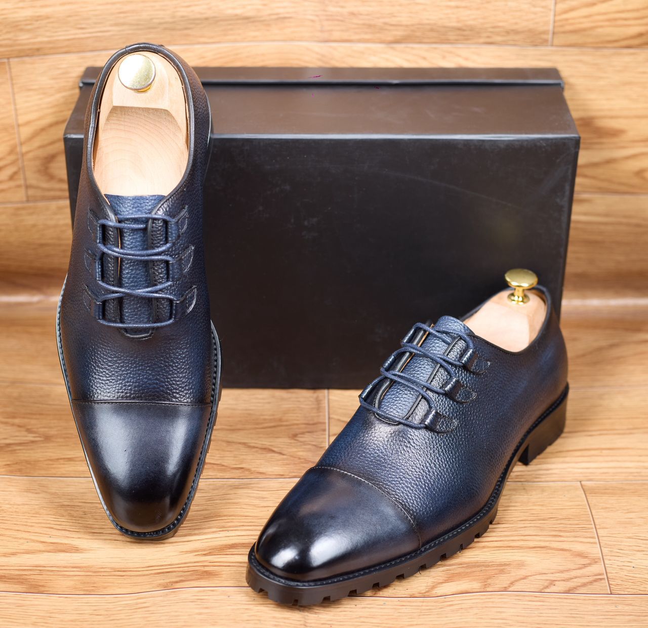 Souliers Richelieu (Oxford) pour homme en cuir bleu marine