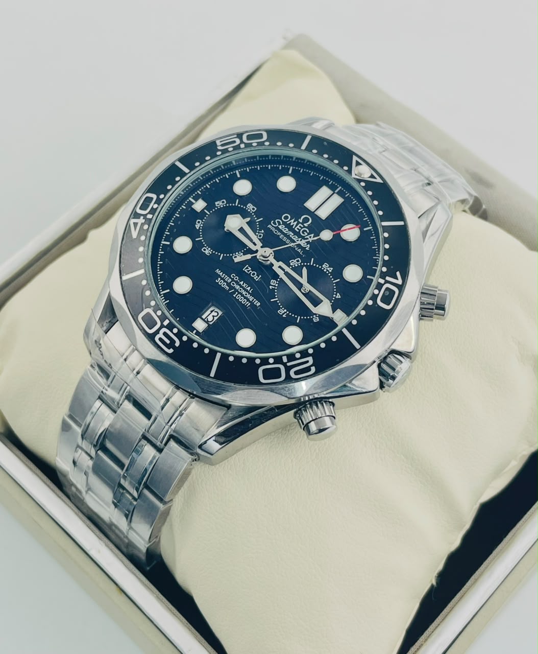 OMEGA Seamaster Diver 300M Co-Axial Master Chronometer