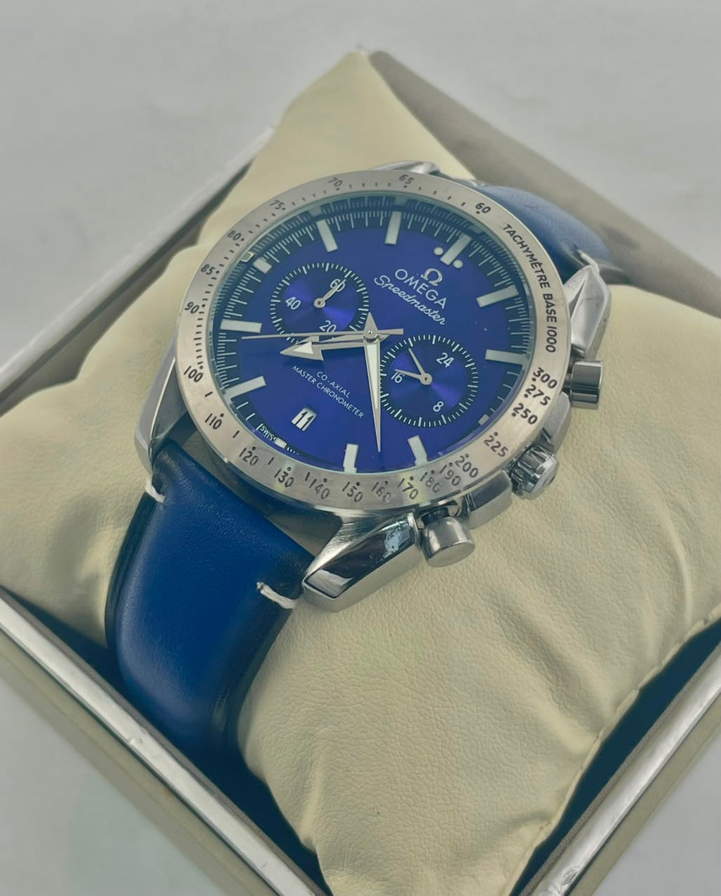 OMEGA Seamaster Diver 300M Co-Axial Master Chronometer