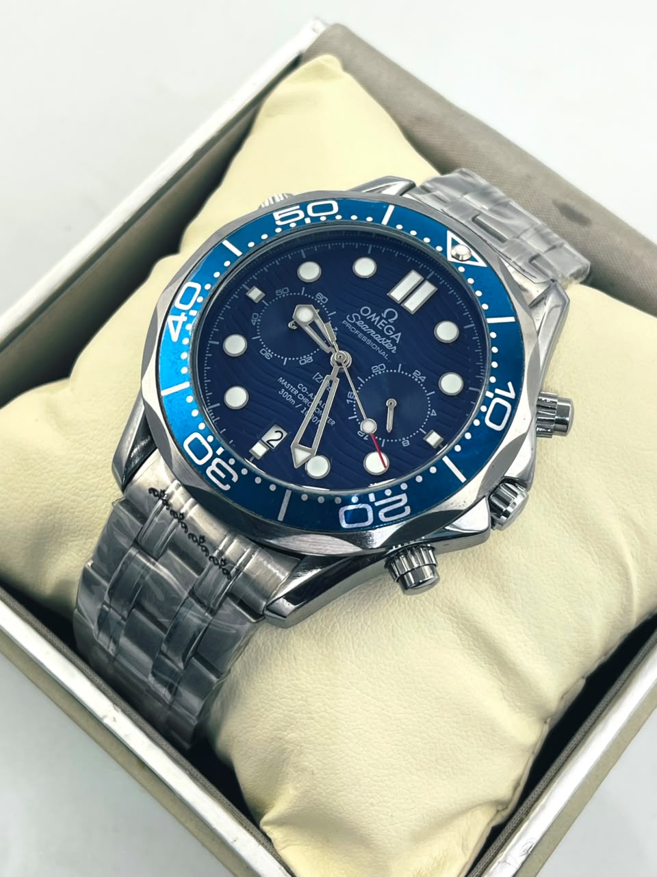 OMEGA Seamaster Diver 300M Co-Axial Master Chronometer