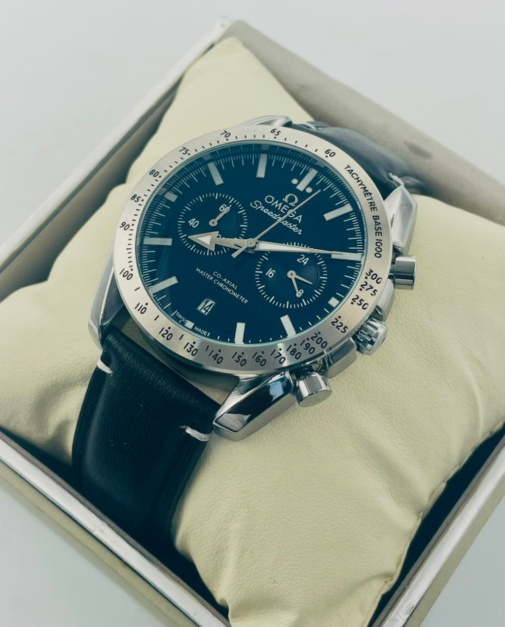 OMEGA Seamaster Diver 300M Co-Axial Master Chronometer