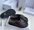 Mules en cuir (parfois appelées slides ou "pam slippers")